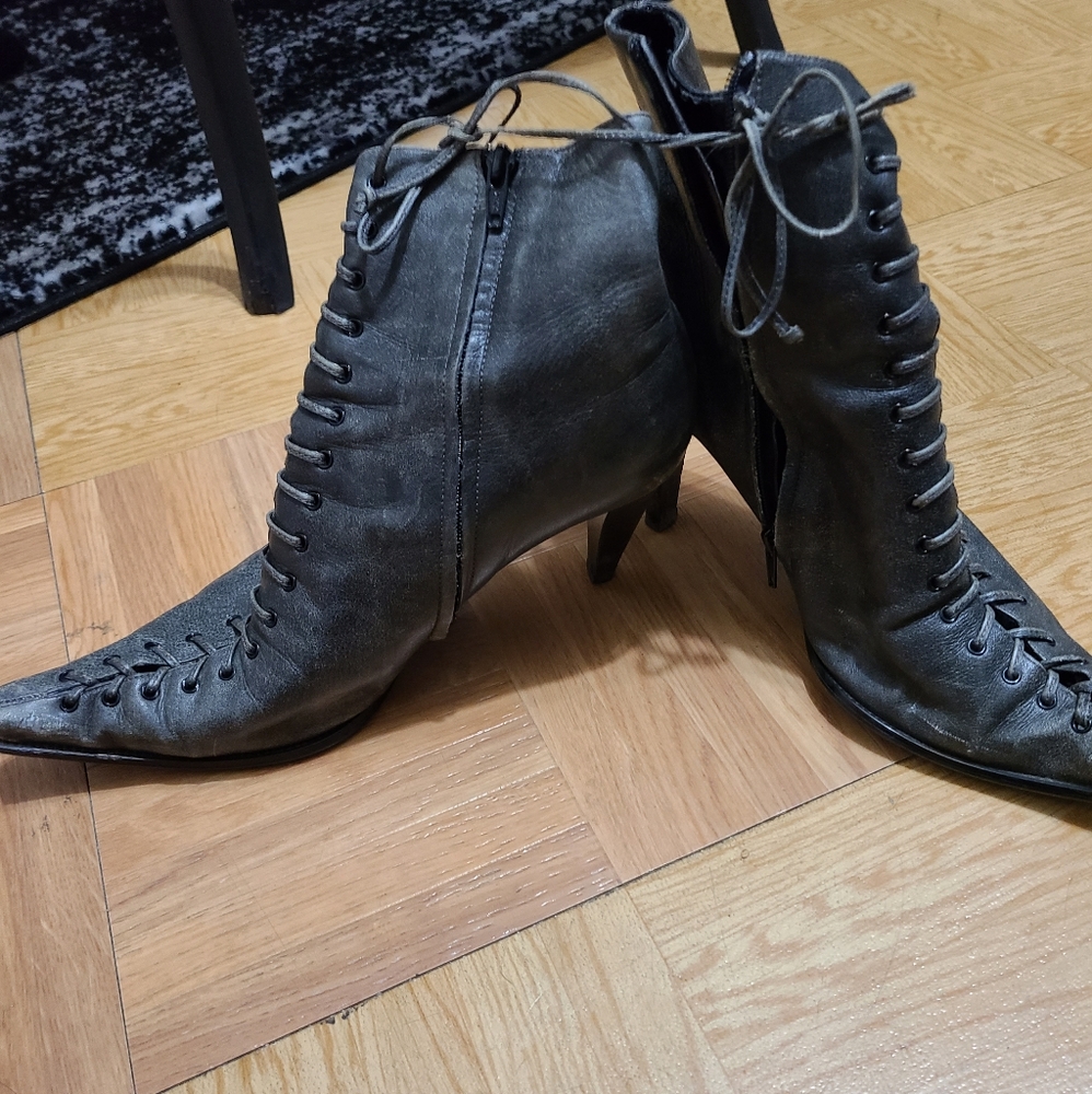 Nine west booties - Picture 2 of 3
